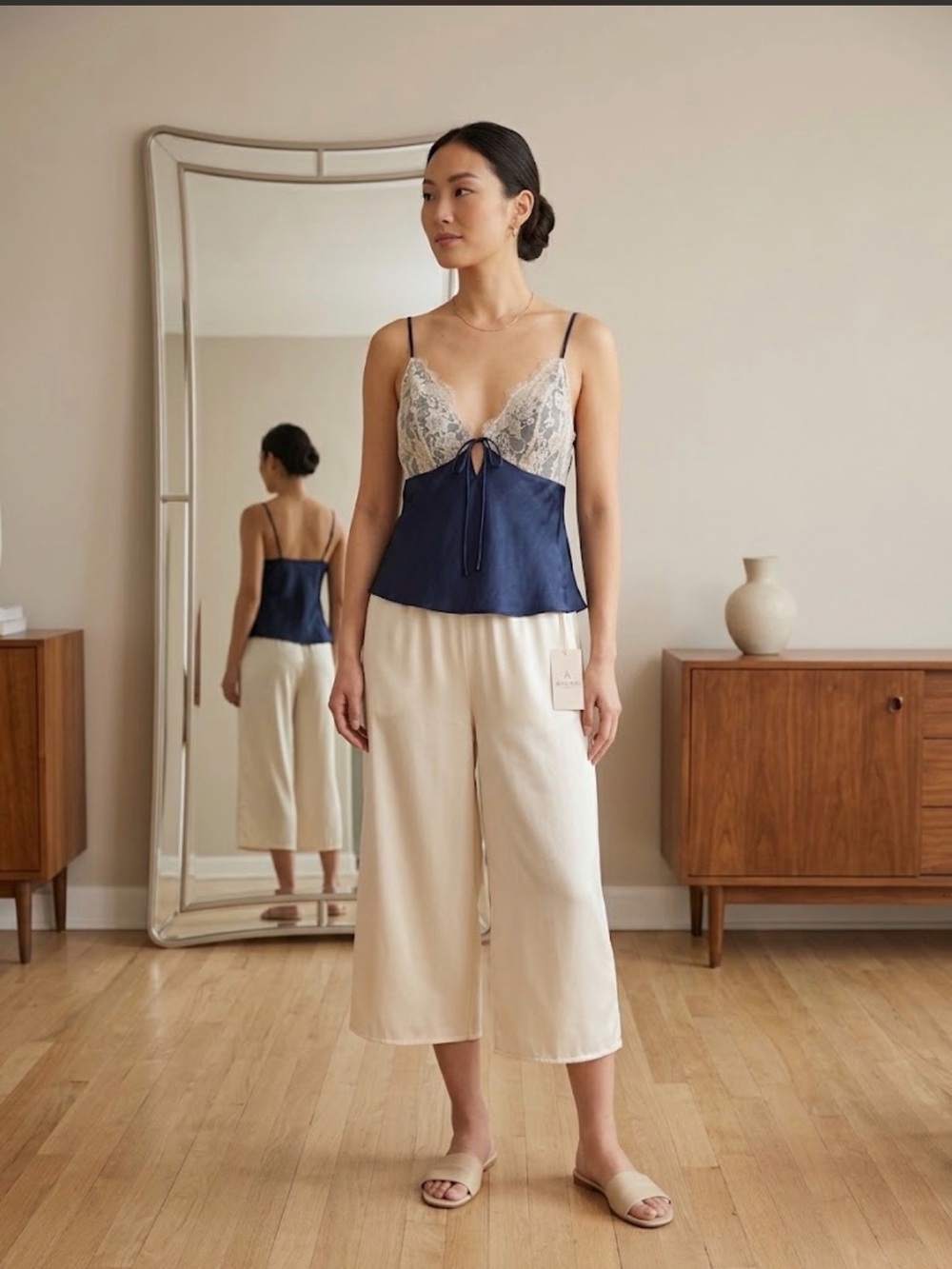 NWT Abercrombie & Fitch Bella Satin Lace Tie Front Cami Navy Medium